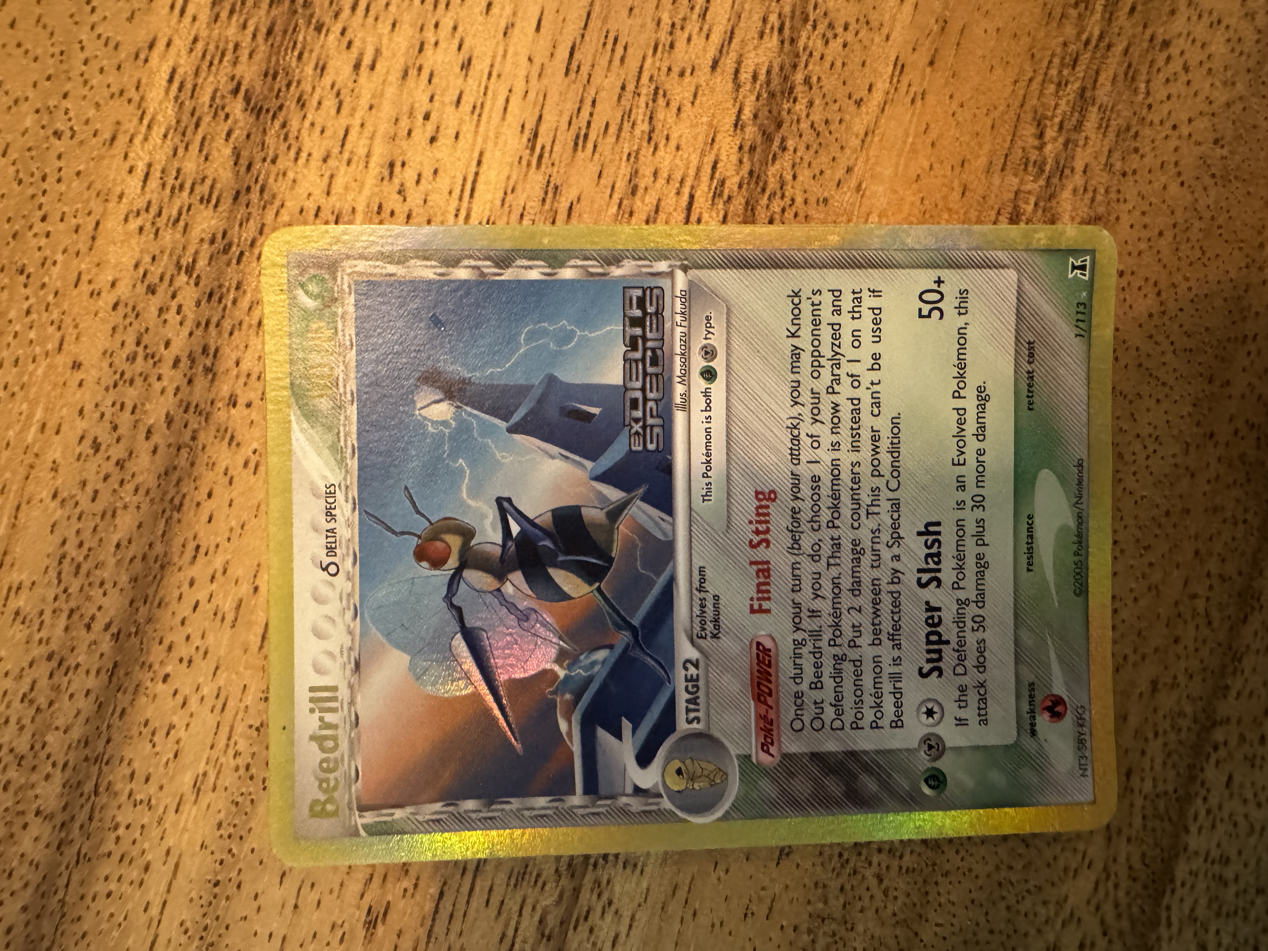 Beedrill δ foto 1