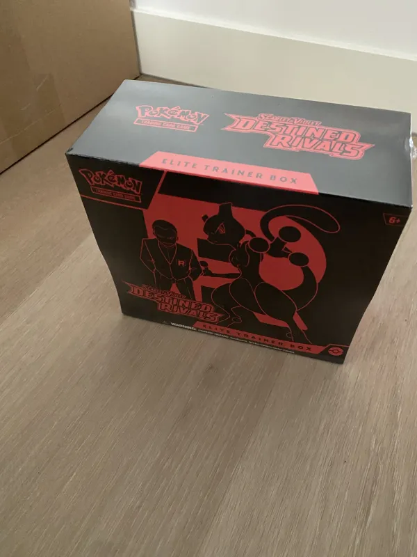 Destined Rivals Elite Trainer Box