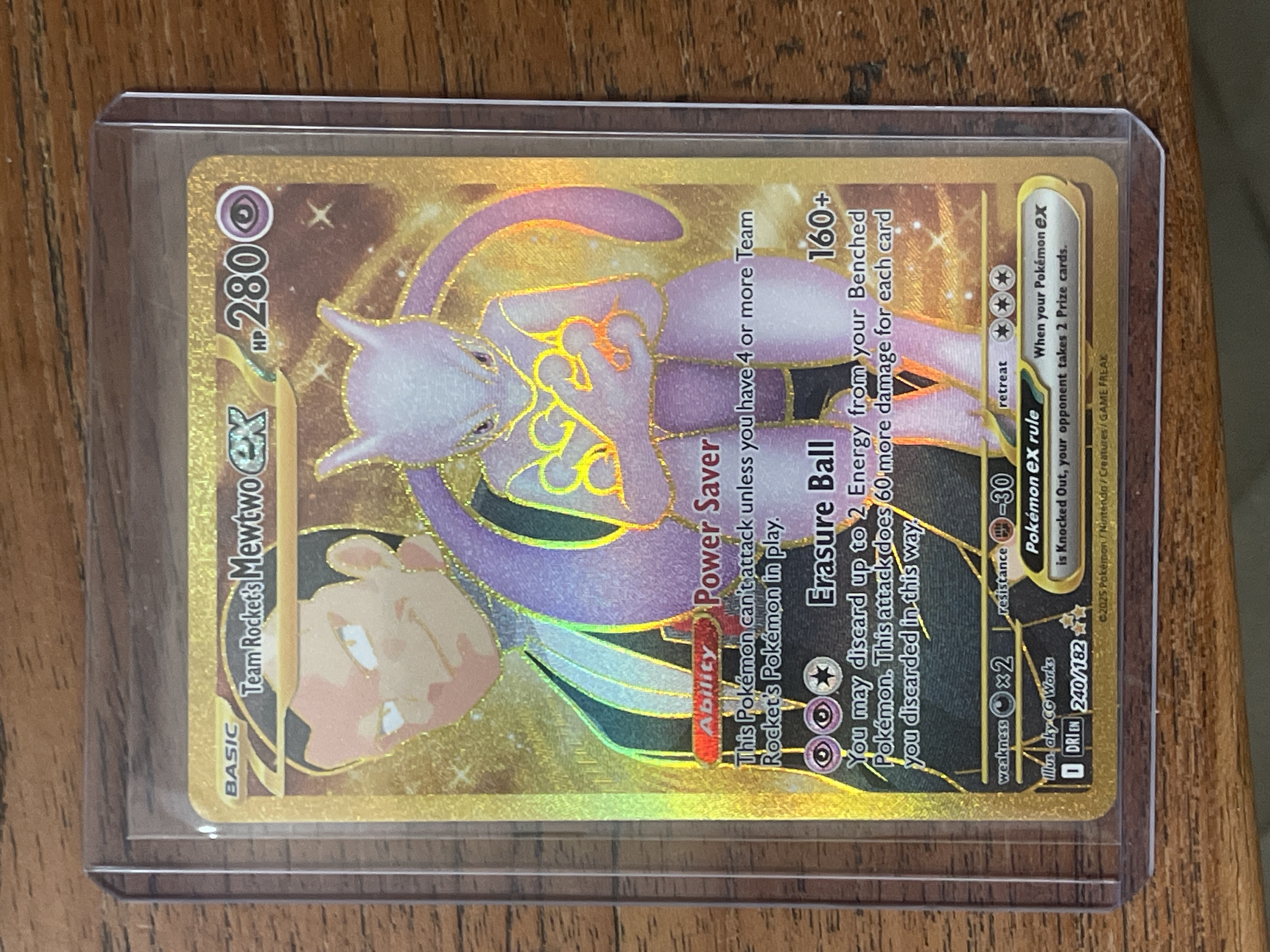 Team Rocket's Mewtwo ex