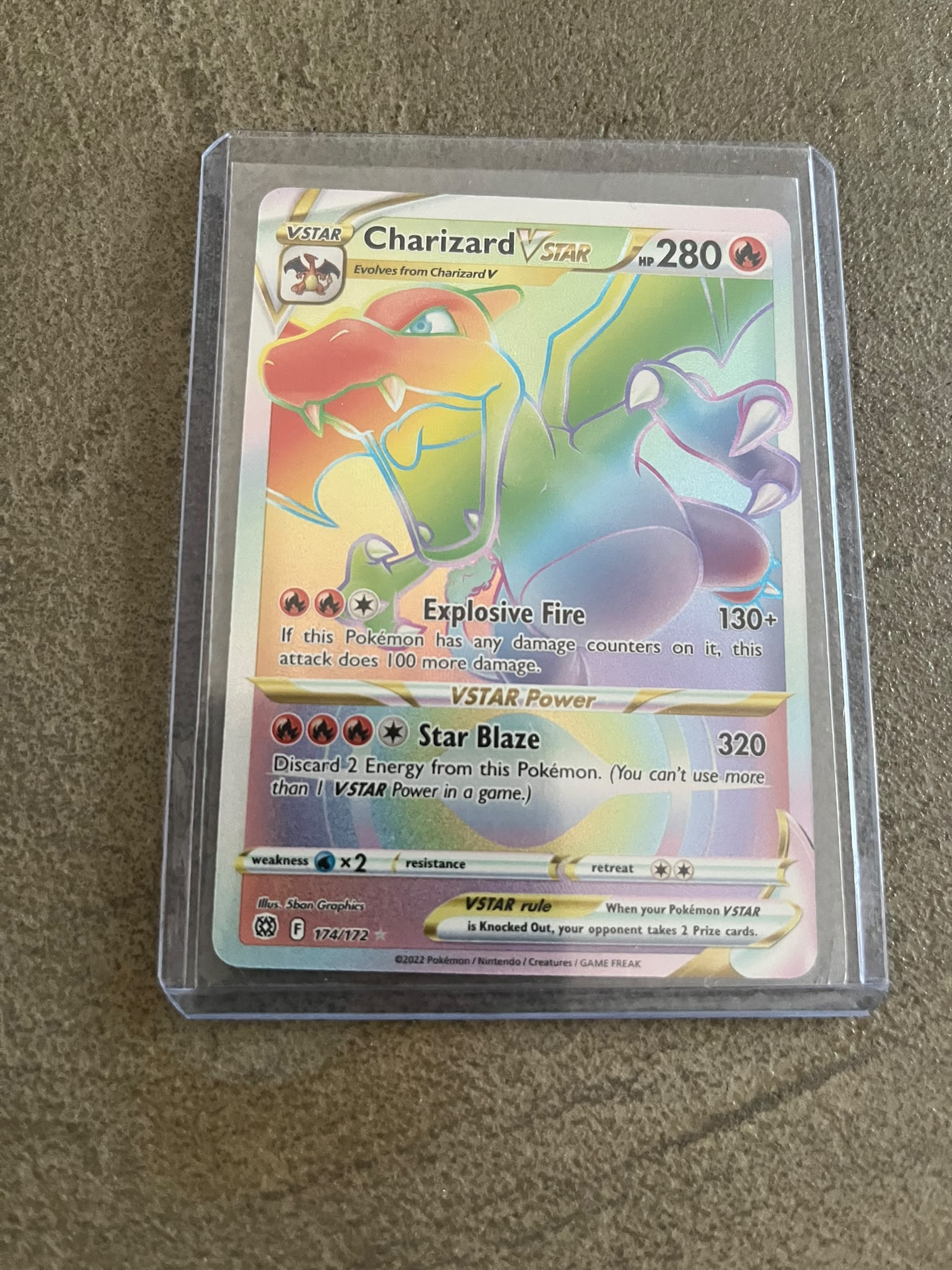 Charizard VSTAR foto 1