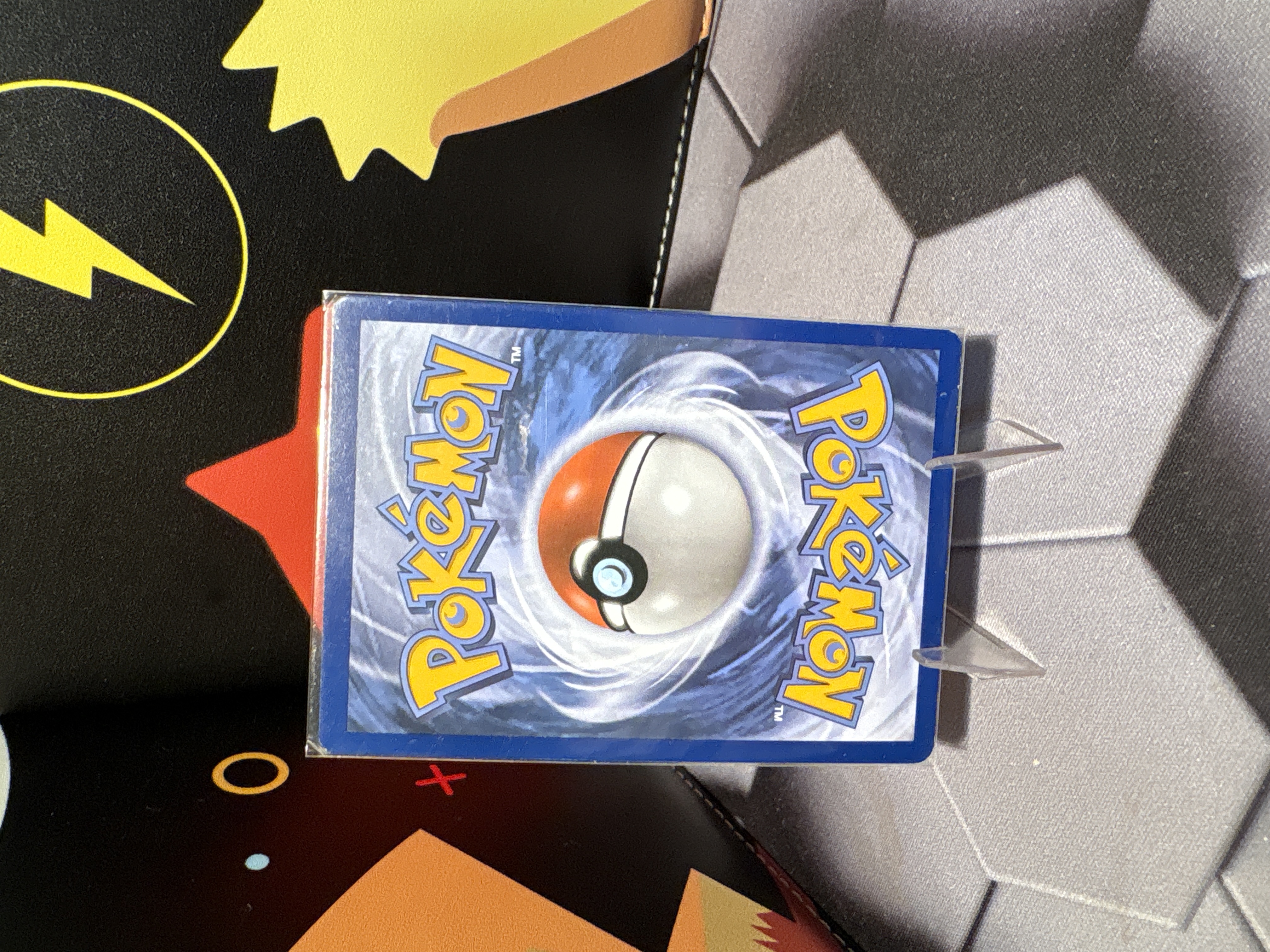 Reshiram foto 2