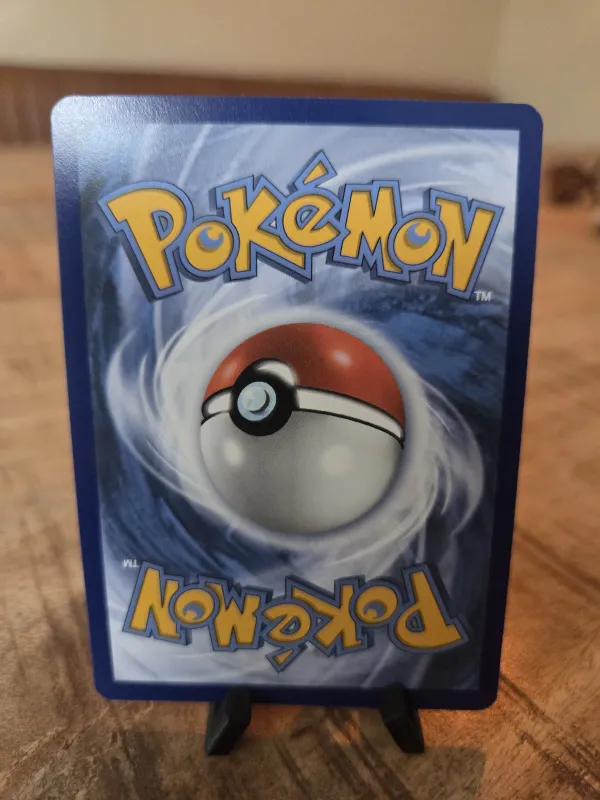 Alolan Golem foto 2